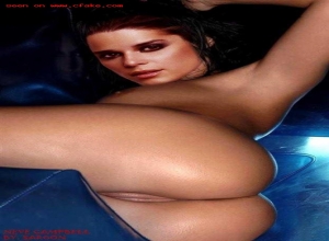 Fake : Neve Campbell