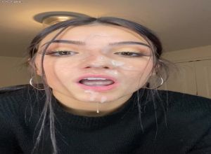 Fake : Charli D\'Amelio