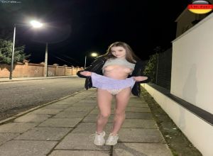 Fake : Kaitlyn Dever