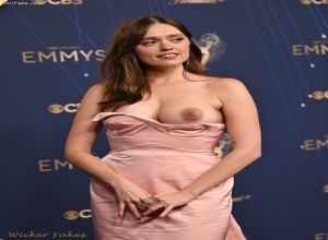 Fake : Aimee Lou Wood