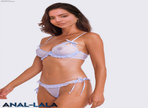 Fake : Isabela Merced