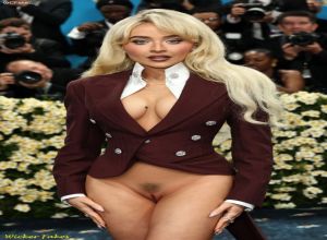 Fake : Sabrina Carpenter