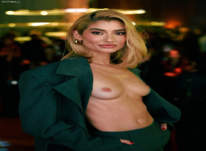 Fake : Andia (singer)